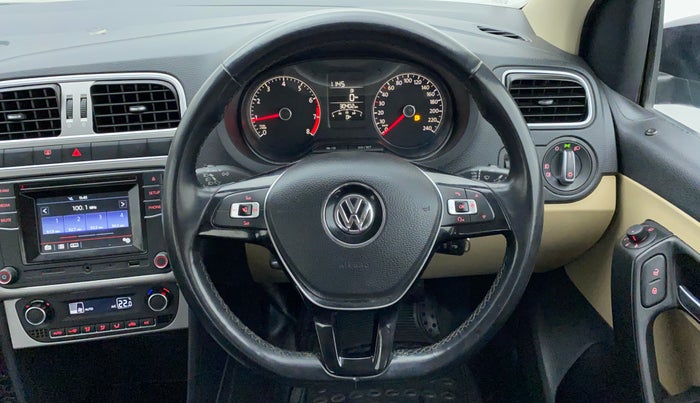 2016 Volkswagen Ameo HIGHLINE 1.2, Petrol, Manual, 30,715 km, Steering Wheel Close Up