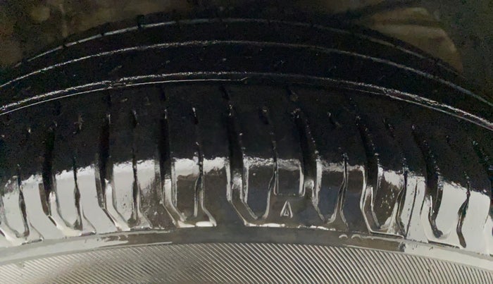 2018 Maruti Dzire ZXI AMT, Petrol, Automatic, 50,896 km, Right Front Tyre Tread