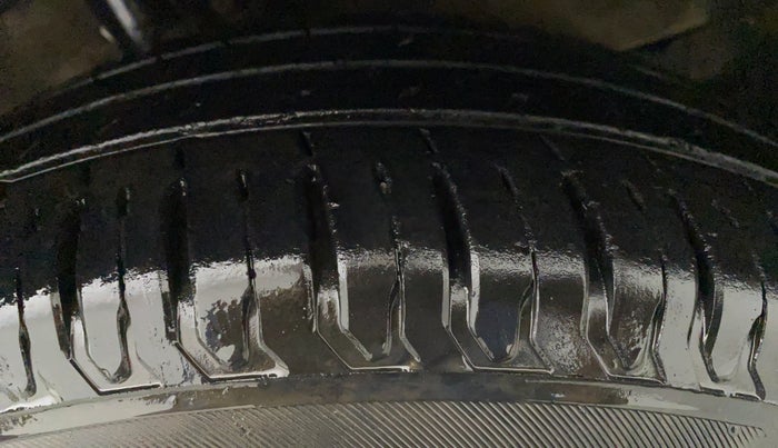 2018 Maruti Dzire ZXI AMT, Petrol, Automatic, 50,896 km, Left Front Tyre Tread