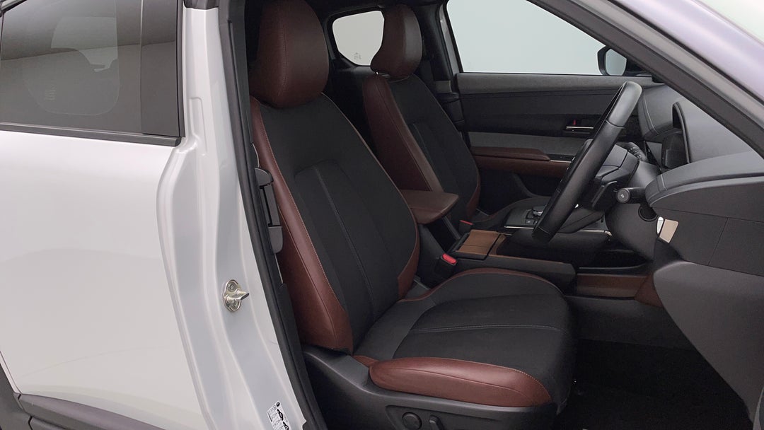 2022 Mazda Mx-30 G20e Astina Mhev, Automatic, 18639 km, Right Side Front Door Cabin View