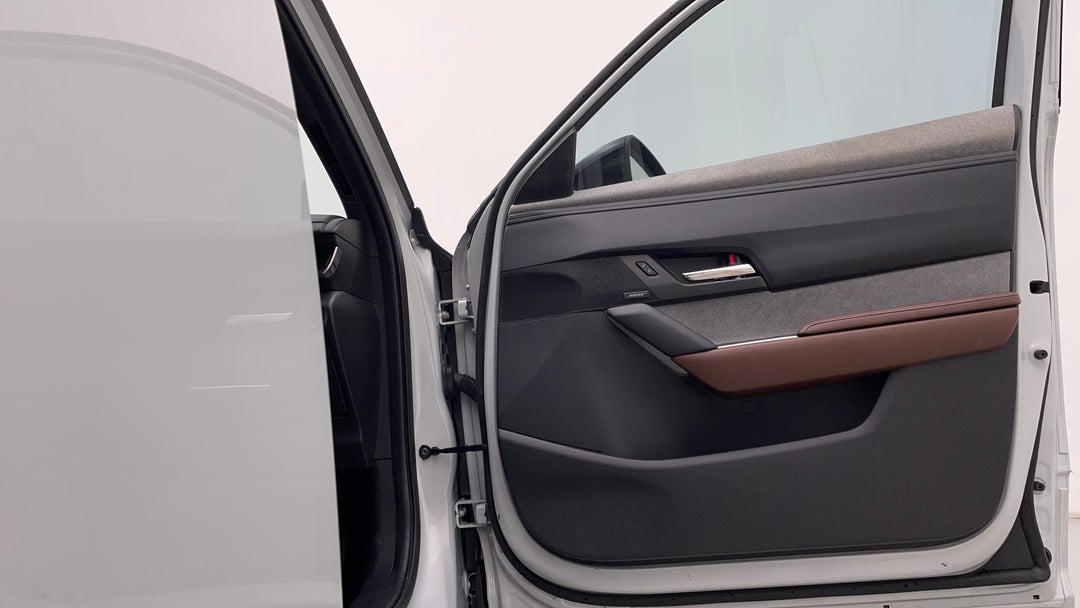 2022 Mazda Mx-30 G20e Astina Mhev, Automatic, 18639 km, Speaker View