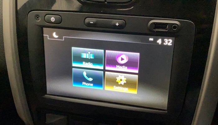 2020 Renault Duster RXS 1.3 TURBO PETROL MT, Petrol, Manual, 35,464 km, Infotainment system - Reverse camera not working