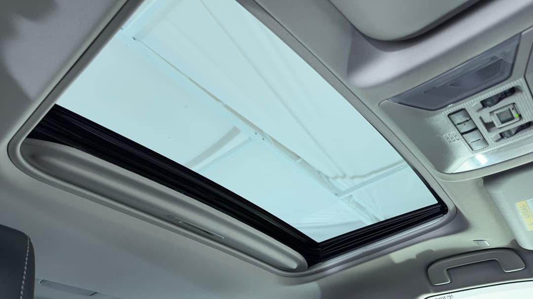 2023 Toyota RAV4 Cruiser (2WD) Hybrid, Automatic, 52071 km, Interior Sunroof/Moonroof