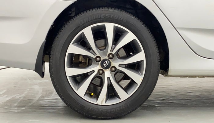 2014 Hyundai Verna FLUIDIC 1.4 VTVT CX, Petrol, Manual, 44,469 km, Right Rear Wheel