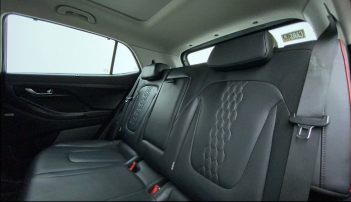 2020 Hyundai Creta SX (O) 1.4 TURBO DCT, Petrol, Automatic, 28,892 km, Right Side Rear Door Cabin