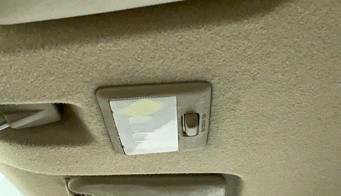 2014 Maruti Ertiga VXI, Petrol, Manual, 52,106 km, Ceiling - Roof light not functional