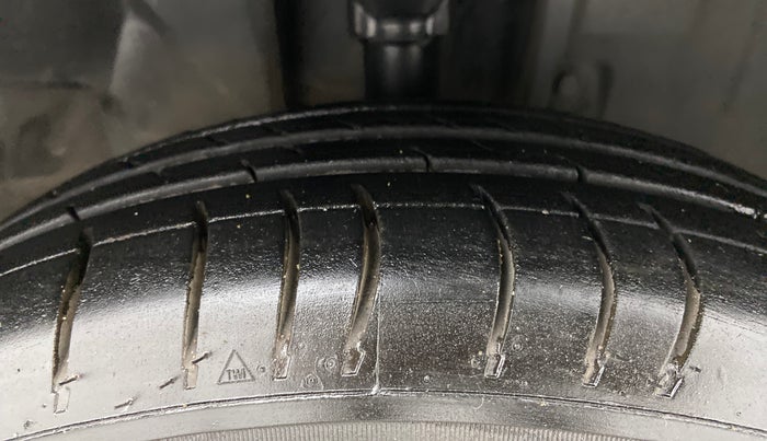 2018 Datsun Redi Go T (O), Petrol, Manual, 90,823 km, Right Front Tyre Tread