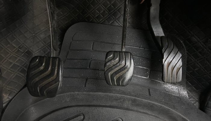 2018 Datsun Redi Go T (O), Petrol, Manual, 90,823 km, Pedals
