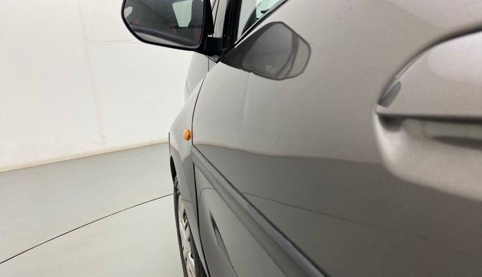 2018 Datsun Redi Go T (O), Petrol, Manual, 90,823 km, Front passenger door - Slightly dented