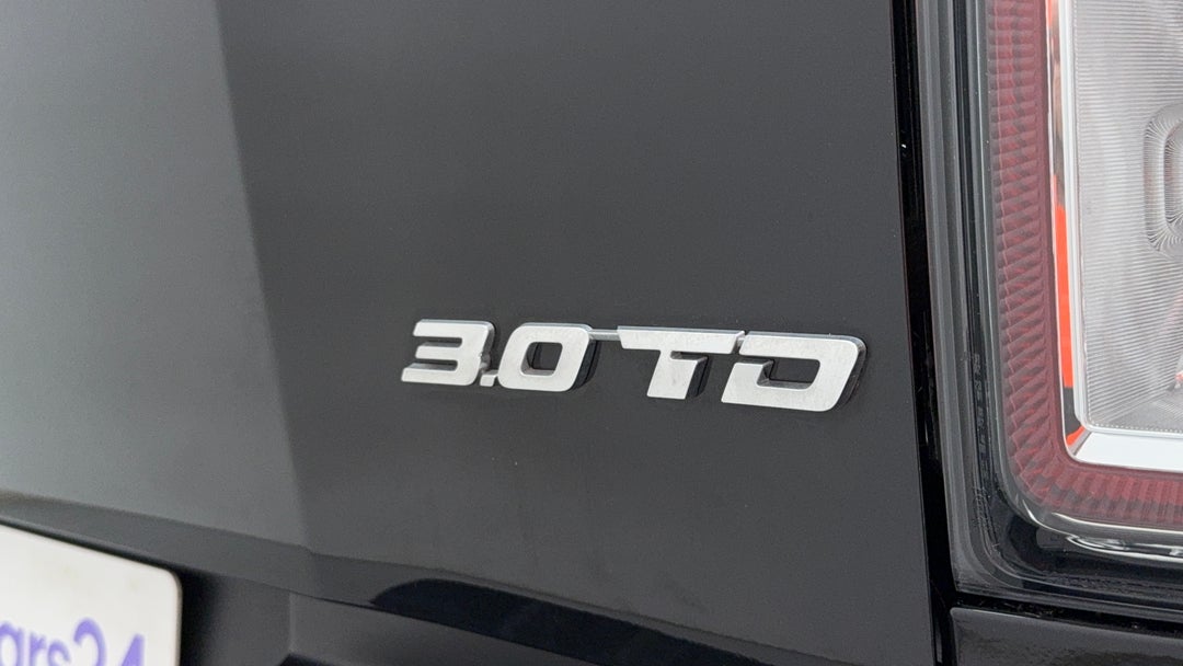 Badge (Boot Right Side)