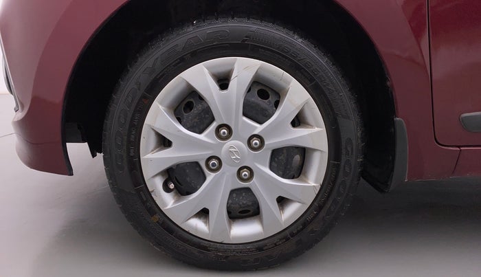 2015 Hyundai Grand i10 SPORTZ 1.2 KAPPA VTVT, Petrol, Manual, 75,390 km, Left Front Wheel