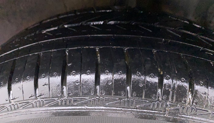 2015 Hyundai Grand i10 SPORTZ 1.2 KAPPA VTVT, Petrol, Manual, 75,390 km, Left Rear Tyre Tread