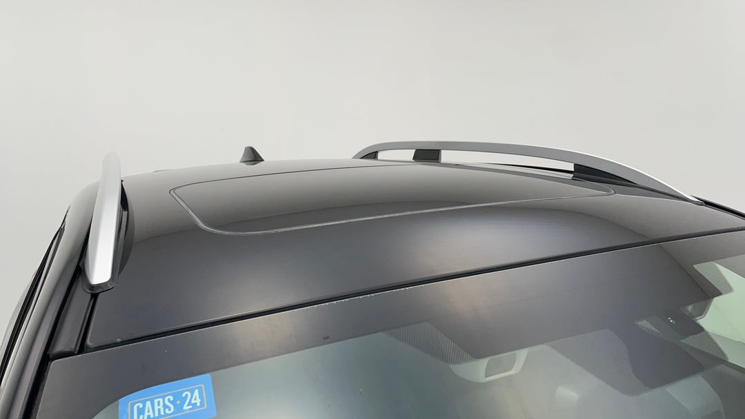 Roof/Sunroof View