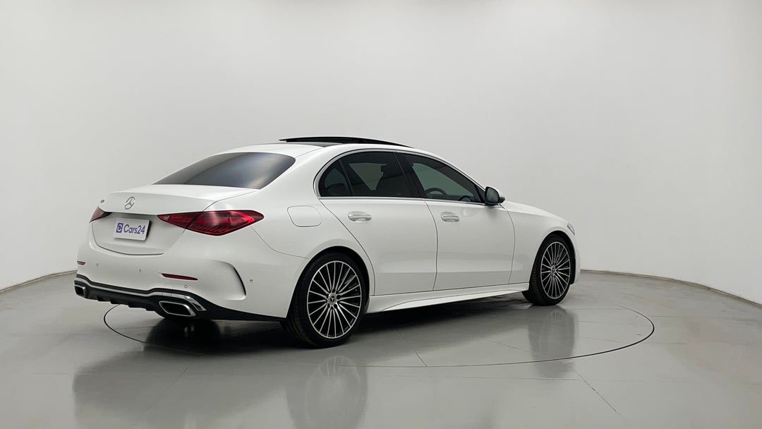 Right Back Diagonal (45- Degree) View