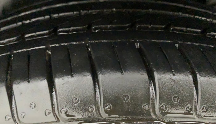 2016 Hyundai Creta SX PLUS 1.6 PETROL, Petrol, Manual, 14,146 km, Left Rear Tyre Tread
