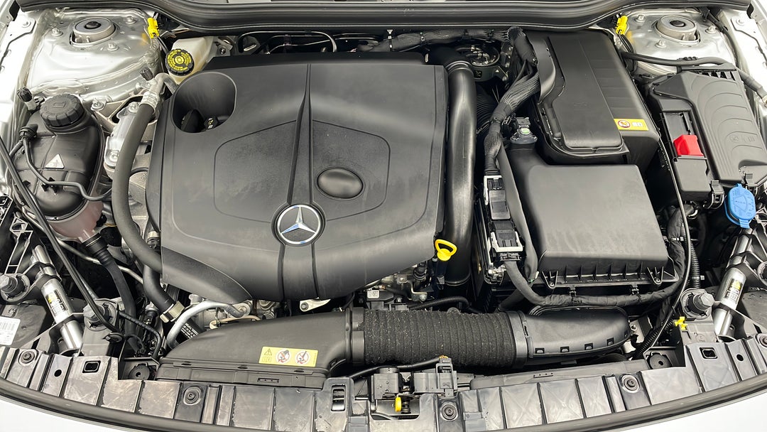 2016 Mercedes-benz GLA 200 D, Automatic, 82200 km, Open Bonnet (Engine)
