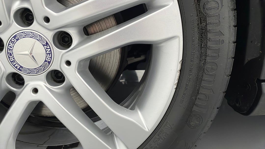 2016 Mercedes-benz GLA 200 D, Automatic, 82200 km, Wheels Rim Front LHS Scratch