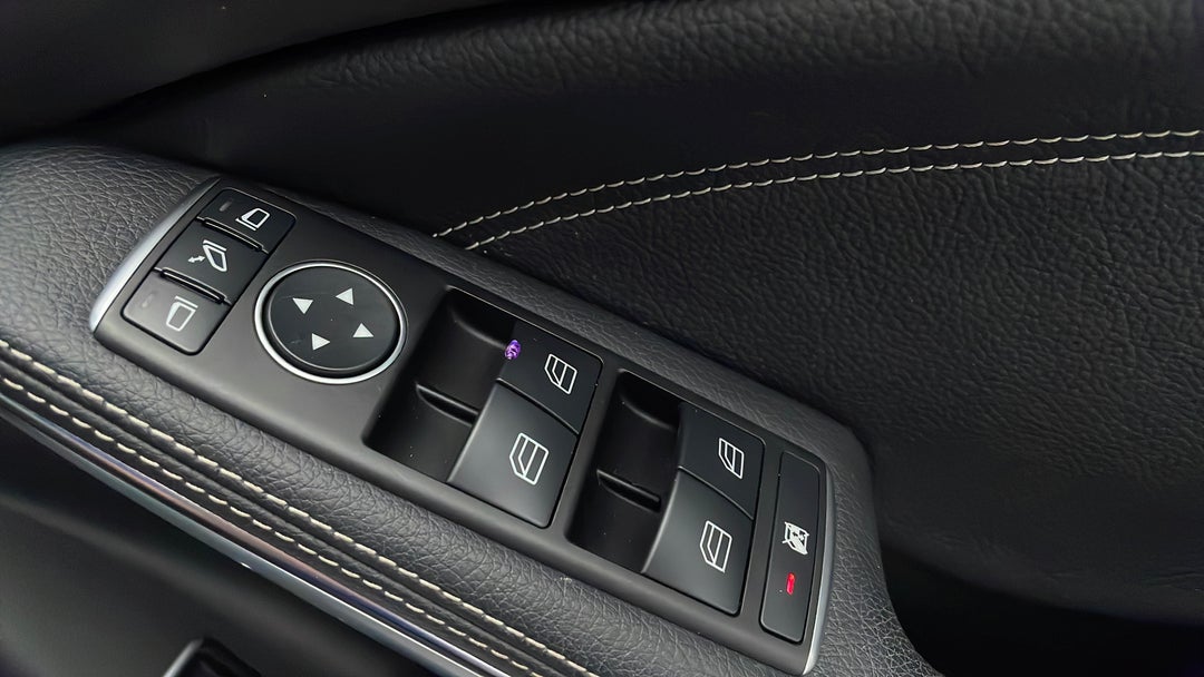 2016 Mercedes-benz GLA 200 D, Automatic, 82200 km, Door Interior Front RHS Scratch