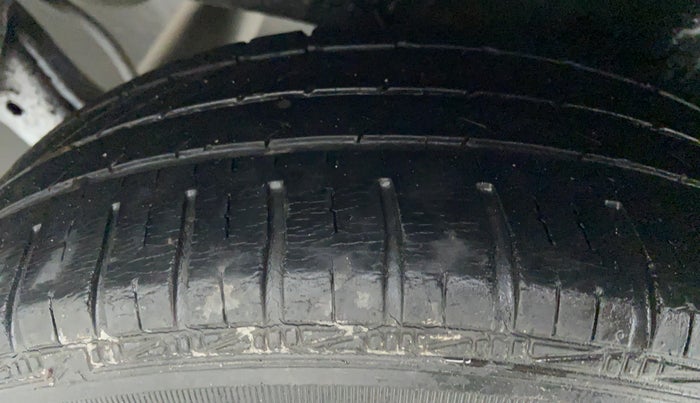 2014 Hyundai Xcent S 1.2 OPT, Petrol, Manual, 40,966 km, Left Rear Tyre Tread