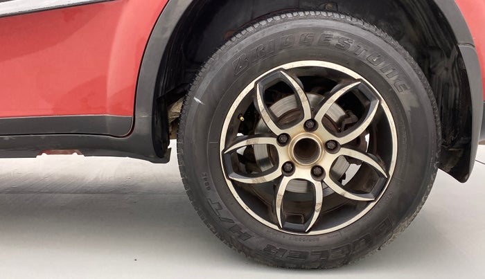 2014 Mahindra XUV500 W6 4X2, Diesel, Manual, 75,538 km, Left Rear Wheel