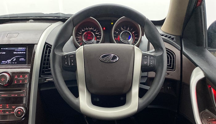 2014 Mahindra XUV500 W6 4X2, Diesel, Manual, 75,538 km, Steering Wheel Close Up