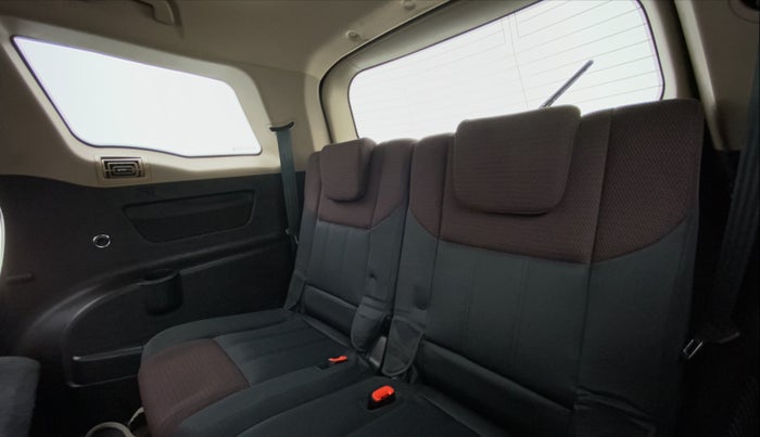 2014 Mahindra XUV500 W6 4X2, Diesel, Manual, 75,538 km, Third Seat Row ( optional )
