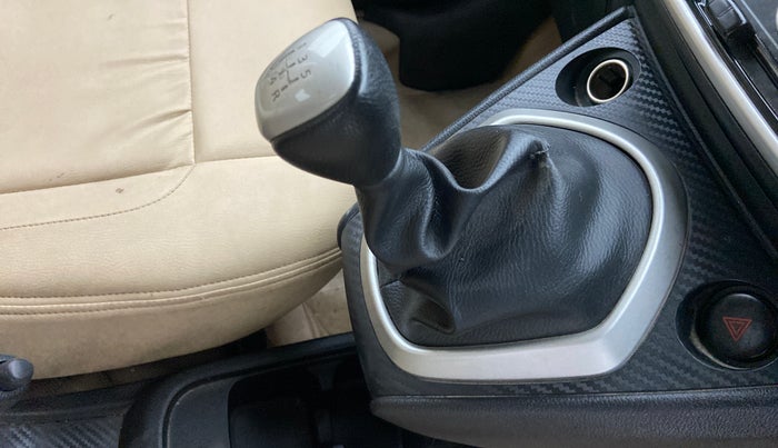 2019 Datsun Go T(O), Petrol, Manual, 22,744 km, Gear lever - Boot cover slightly torn