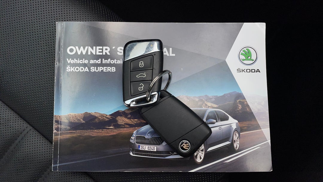 2018 SKODA Superb 162 Tsi, Automatic, 153857 km, Key Close-up