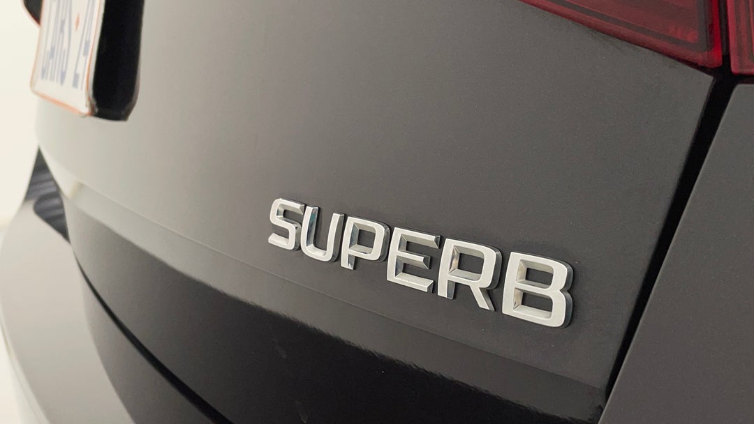 2018 SKODA Superb 162 Tsi, Automatic, 153857 km, Badge (Boot Right Side)