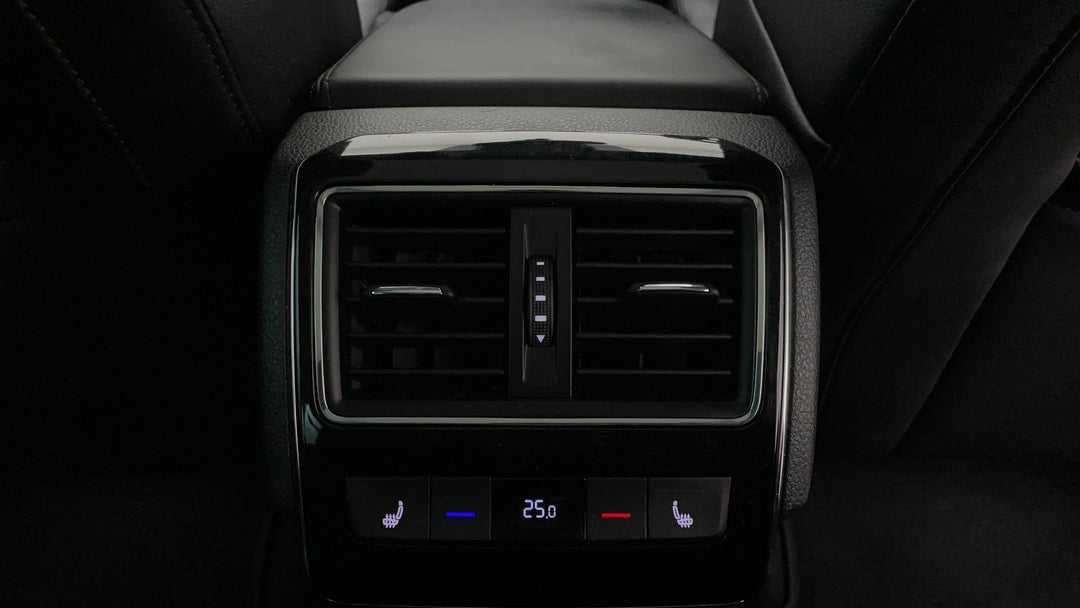 2018 SKODA Superb 162 Tsi, Automatic, 153857 km, Rear A/C Vent