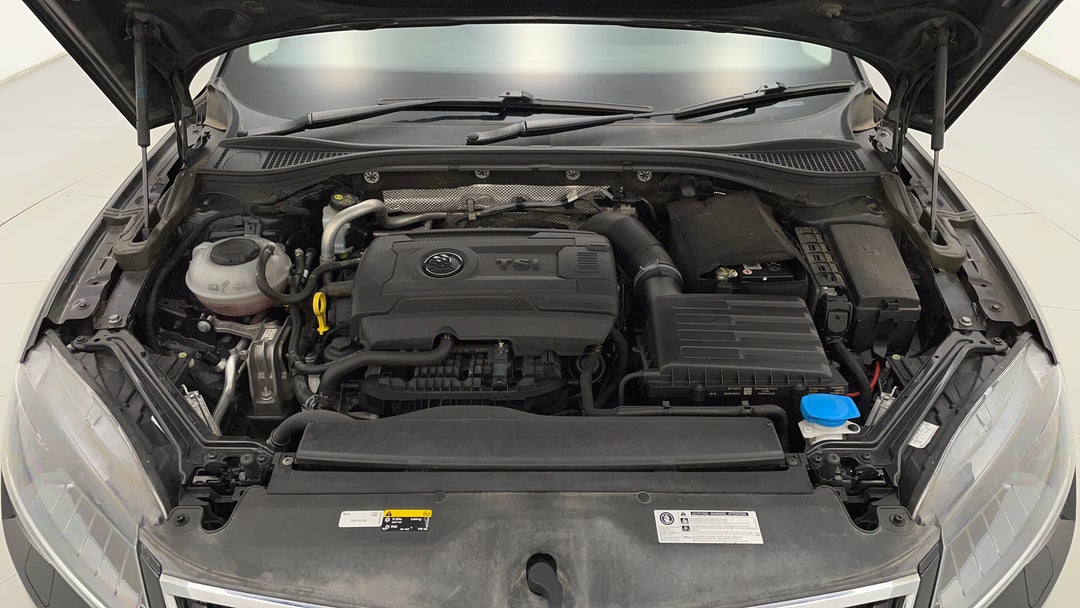 2018 SKODA Superb 162 Tsi, Automatic, 153857 km, Open Bonnet (Engine)