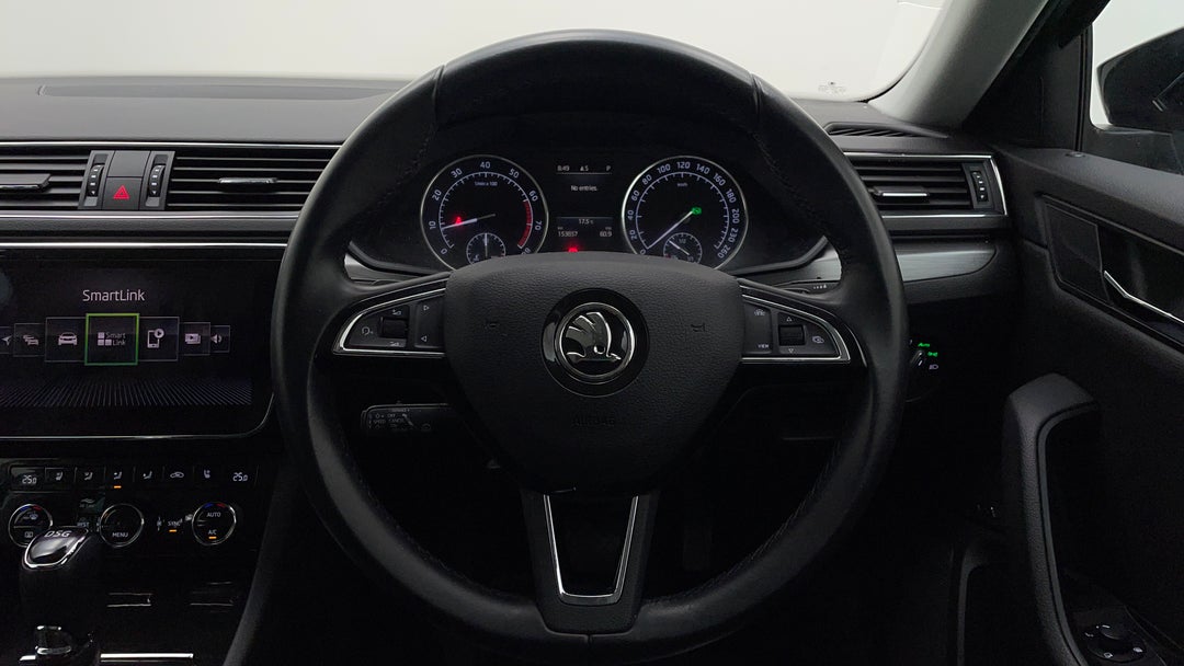 2018 SKODA Superb 162 Tsi, Automatic, 153857 km, Steering Wheel Close-up