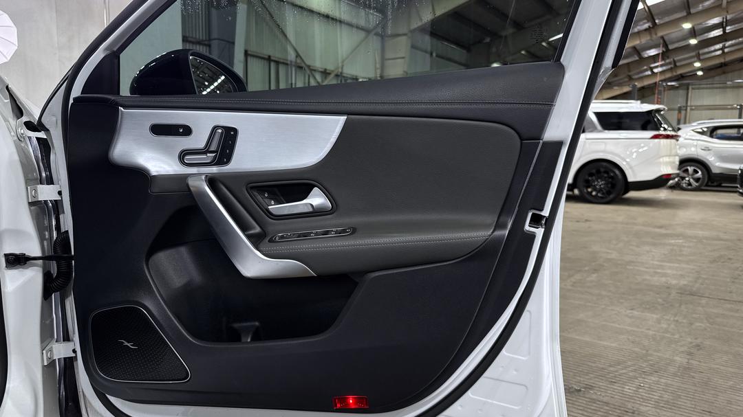 2021 Mercedes-amg A35 4matic, Automatic, 36519 km, Speaker View