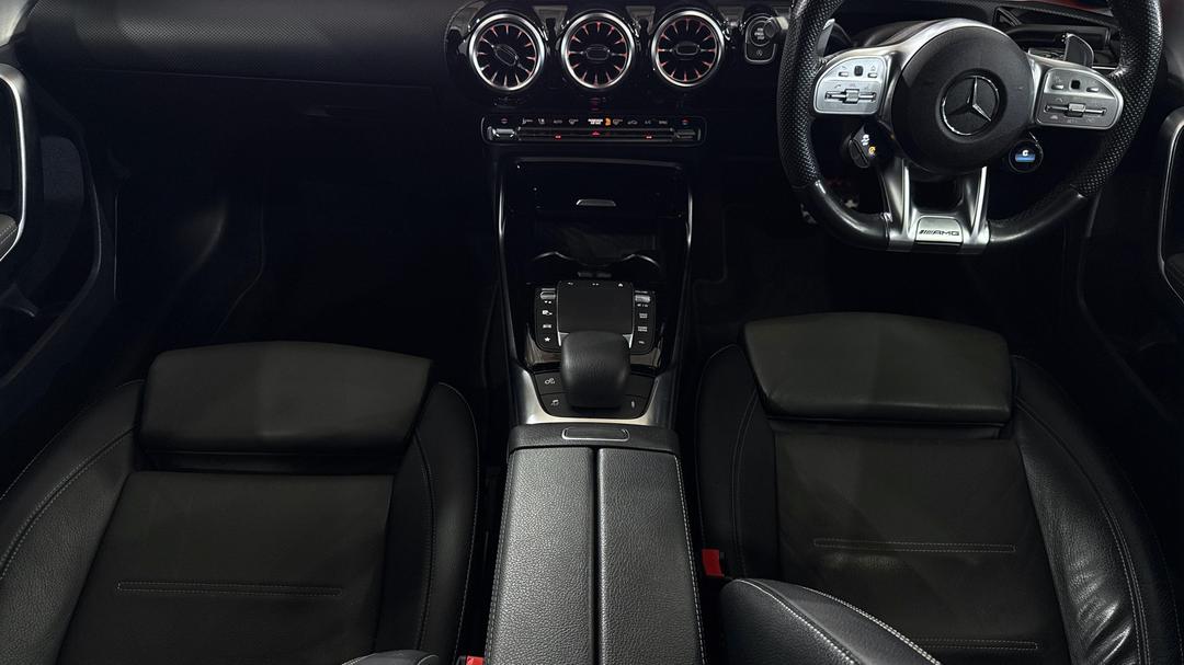 2021 Mercedes-amg A35 4matic, Automatic, 36519 km, Center Console