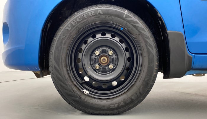 2015 Maruti Celerio ZXI D, Petrol, Manual, 46,553 km, Left Front Wheel