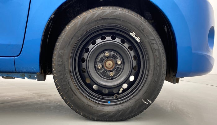 2015 Maruti Celerio ZXI D, Petrol, Manual, 46,553 km, Right Front Wheel