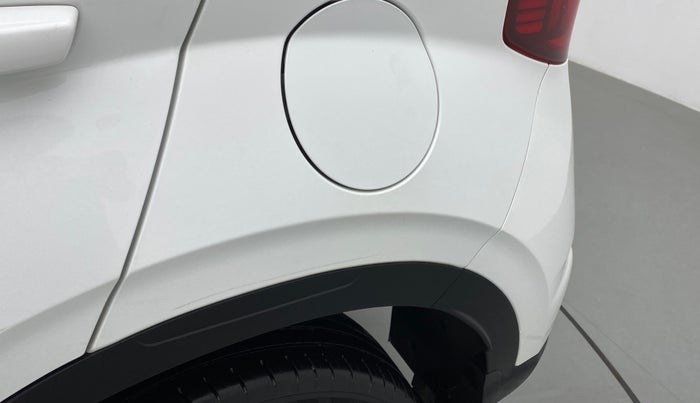 2022 Hyundai VENUE S 1.2, Petrol, Manual, 19,395 km, Left quarter panel - Minor scratches