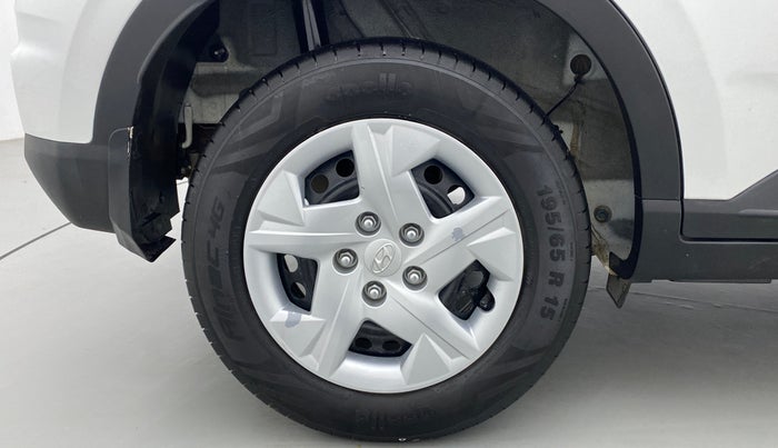 2022 Hyundai VENUE S 1.2, Petrol, Manual, 19,395 km, Right Rear Wheel