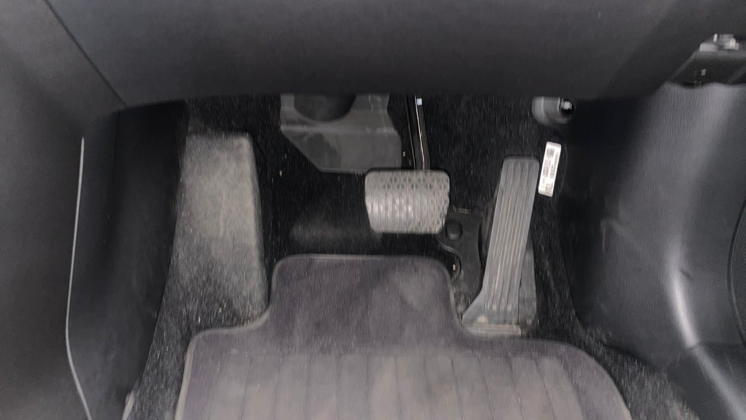 2015 Mazda CX-5 Akera (4x4), Automatic, 125614 km, Pedals and Footmat