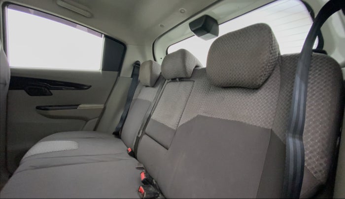2016 Mahindra Kuv100 K6 D 6 STR, Diesel, Manual, 44,878 km, Right Side Rear Door Cabin