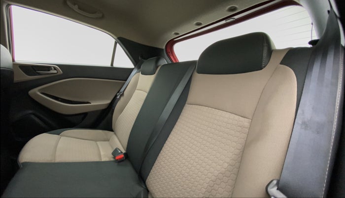 2017 Hyundai Elite i20 SPORTZ 1.2, Petrol, Manual, 29,917 km, Right Side Rear Door Cabin