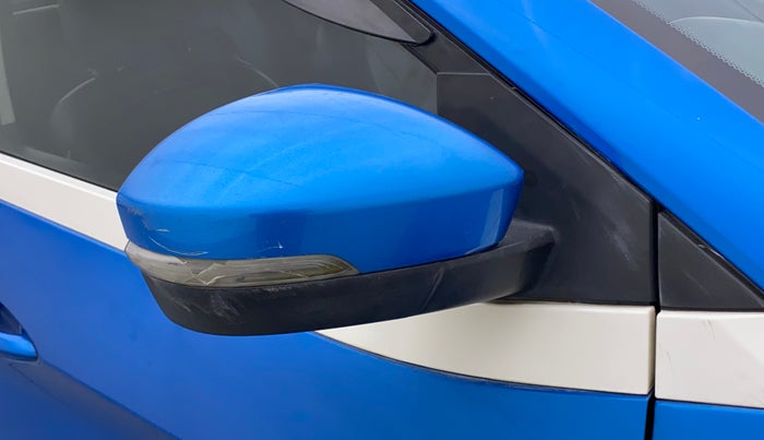 2018 Tata NEXON XT PETROL, Petrol, Manual, 82,515 km, Right rear-view mirror - Indicator light has minor damage