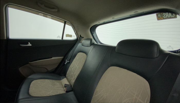 2018 Hyundai Grand i10 SPORTZ 1.2 KAPPA VTVT, Petrol, Manual, 17,329 km, Right Side Rear Door Cabin