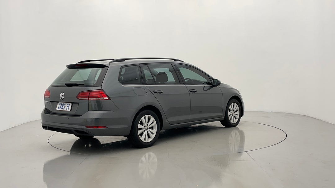 Right Back Diagonal (45- Degree) View