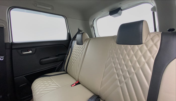 2019 Maruti New Wagon-R VXI 1.2L, Petrol, Manual, 20,897 km, Right Side Rear Door Cabin