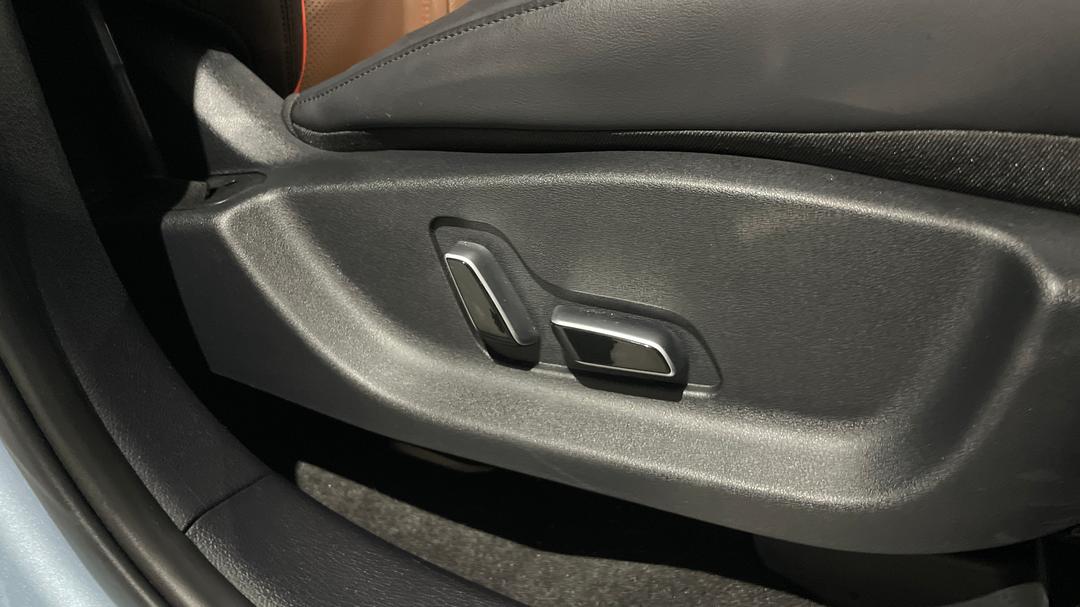 2024 Byd Sealion 6 Dynamic, Automatic, 23990 km, Drivers Side Adjustment Panel