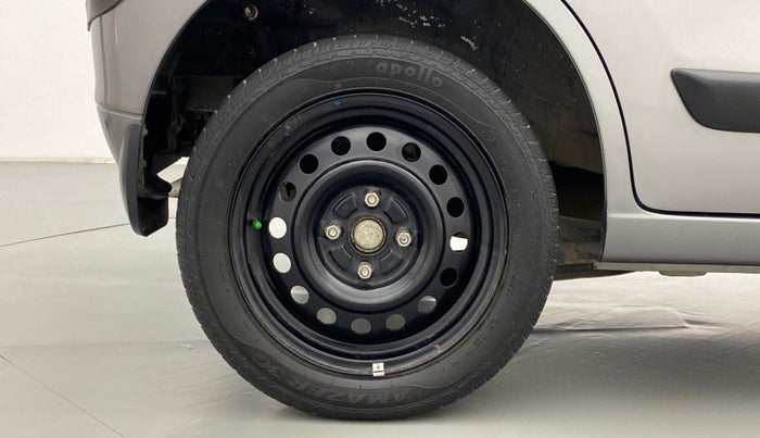 2013 Maruti Wagon R 1.0 VXI, Petrol, Manual, 52,002 km, Right Rear Wheel