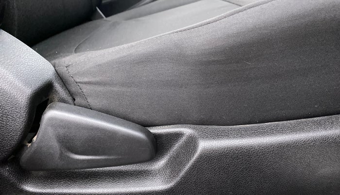 2018 Renault Kwid RXL, Petrol, Manual, 19,791 km, Driver Side Adjustment Panel