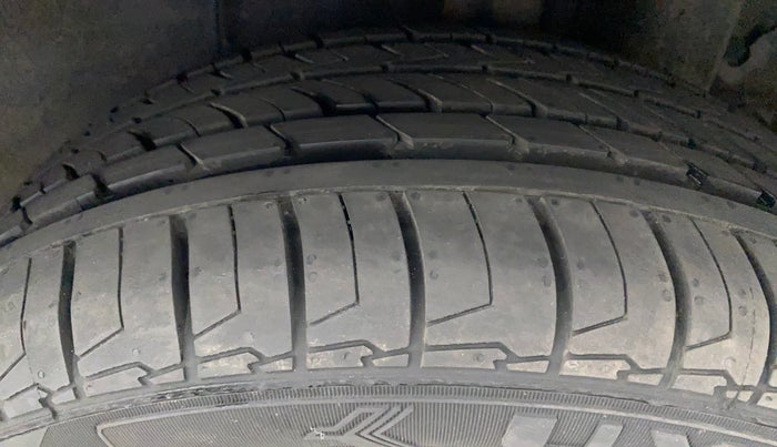 2015 Hyundai Elite i20 ASTA 1.2, Petrol, Manual, 89,816 km, Left Rear Tyre Tread