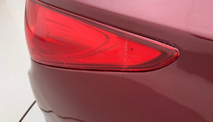 2014 Hyundai Verna FLUIDIC 1.6 VTVT SX, Petrol, Manual, 1,12,830 km, Right tail light - < 2 inches,no. = 2